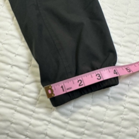 Hollister Zip-Up Windbreaker Black and White Jacket With Pockets - Picture 10 of 15